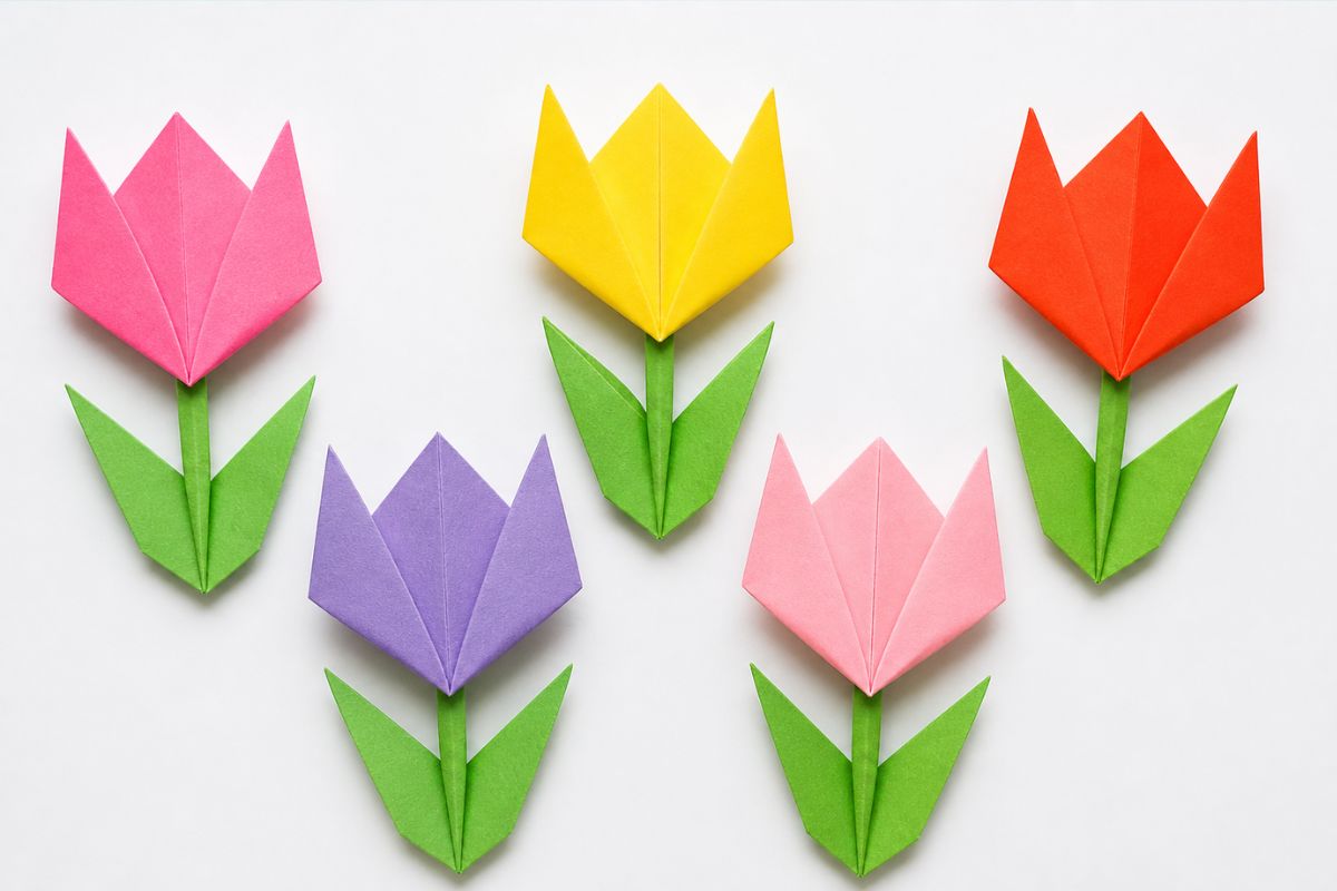 Einfache Origami Blumen aus Papier falten – bunte gefaltete Papierblumen für Kinder nach dem Aufklappen